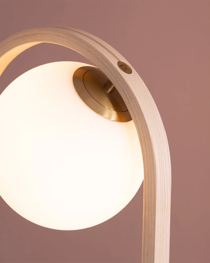 Loer Floor Light