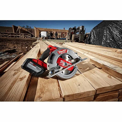 Milwaukee 2732-20 M18 FUEL™ 7-1/4" Circular Saw - Tool Only