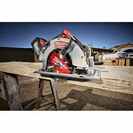 Milwaukee 2732-20 M18 FUEL™ 7-1/4" Circular Saw - Tool Only