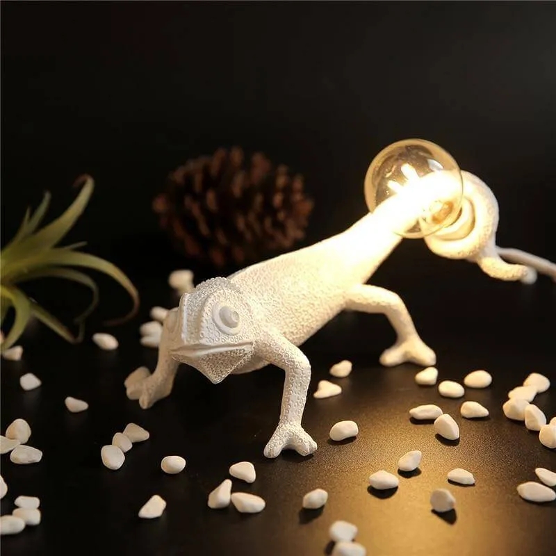 Nordic Modern Chameleon Lizard Desk Light