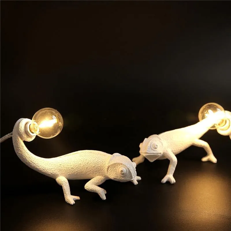 Nordic Modern Chameleon Lizard Desk Light